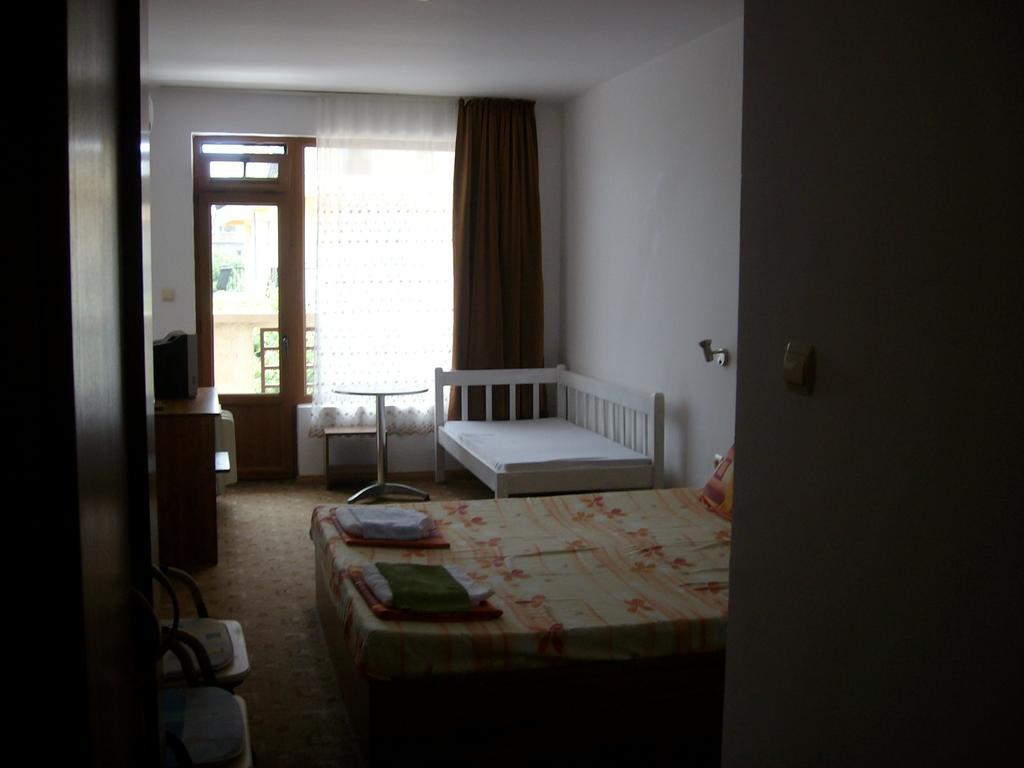Hotel Neven Primorsko Rom bilde